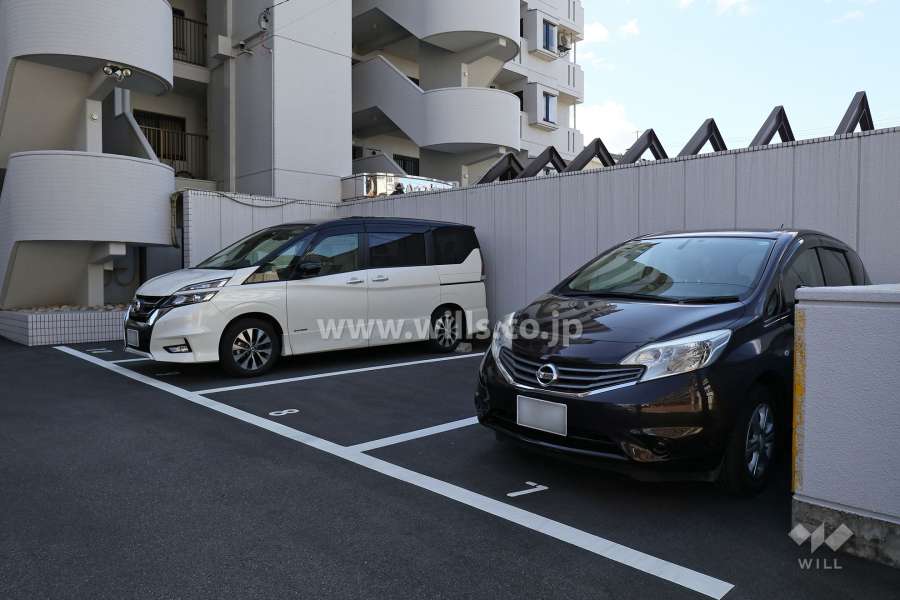 敷地内駐車場（屋外平面式）