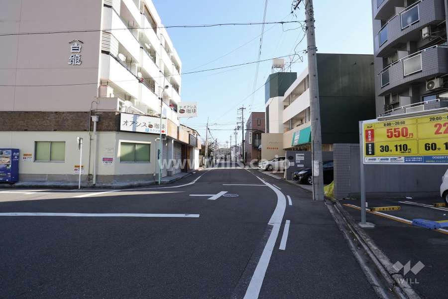 敷地北側の前面道路