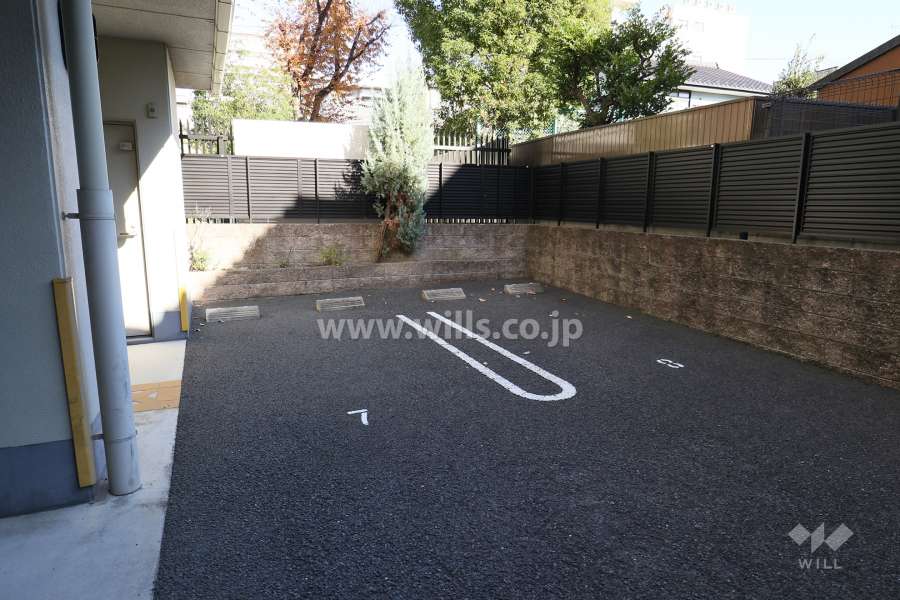 敷地内駐車場（屋外平面式）