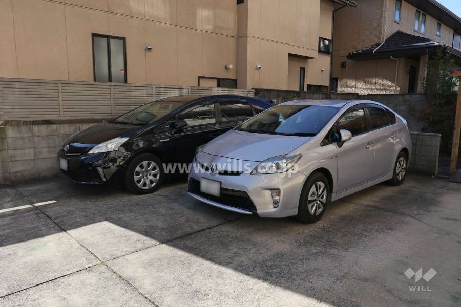 敷地内駐車場（屋外平面式）