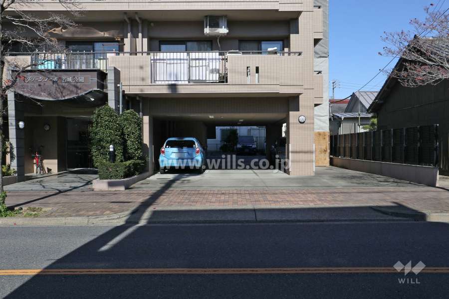 駐車場出入り口・敷地内駐車場（屋内平面式、屋外平面式）