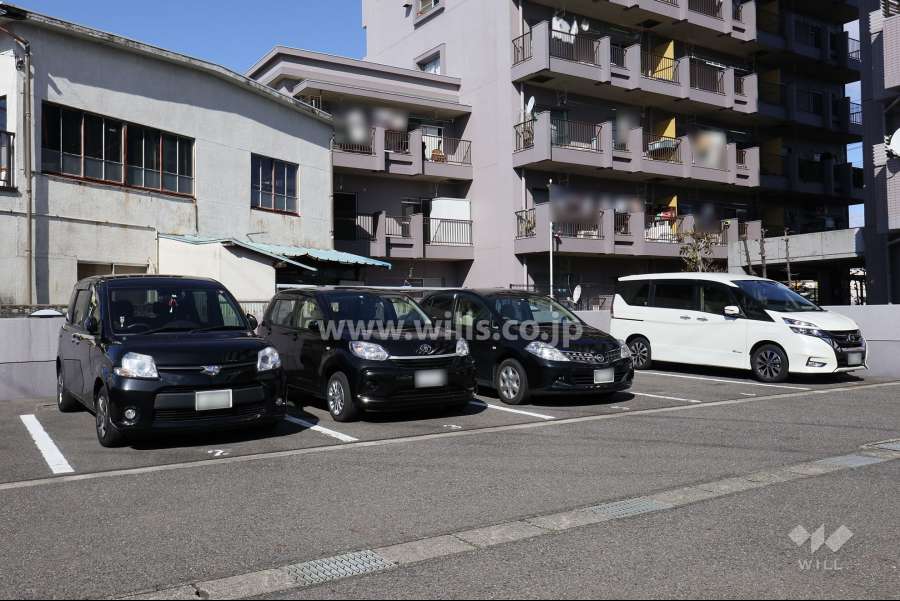 敷地内駐車場（屋外平面式）