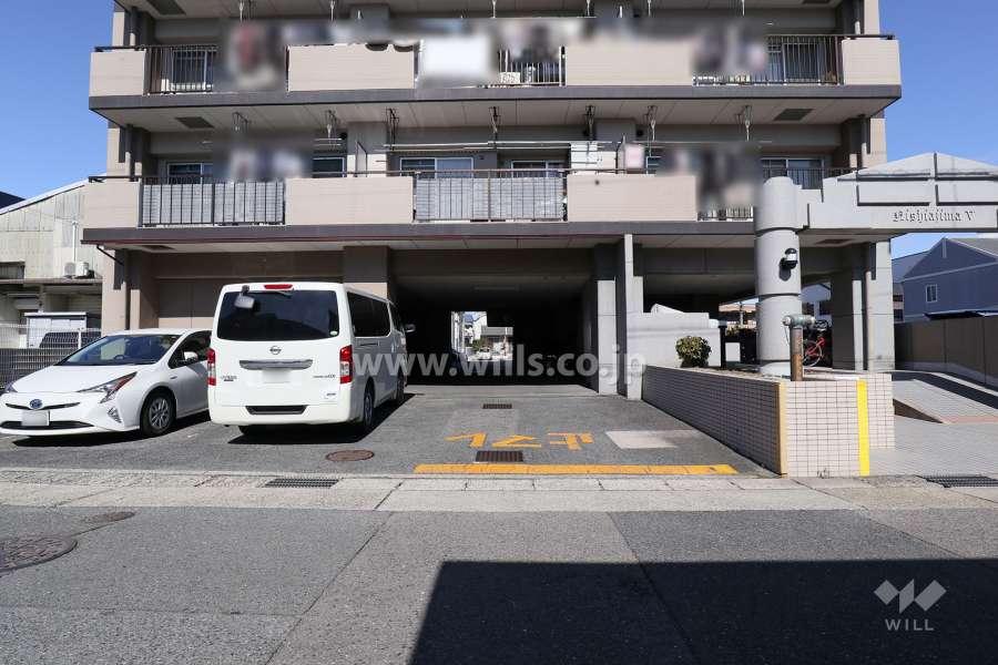 駐車場出入り口・敷地内駐車場（屋外平面式）