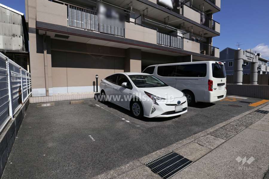 敷地内駐車場（屋外平面式）