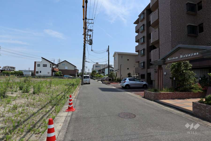 敷地北側の前面道路