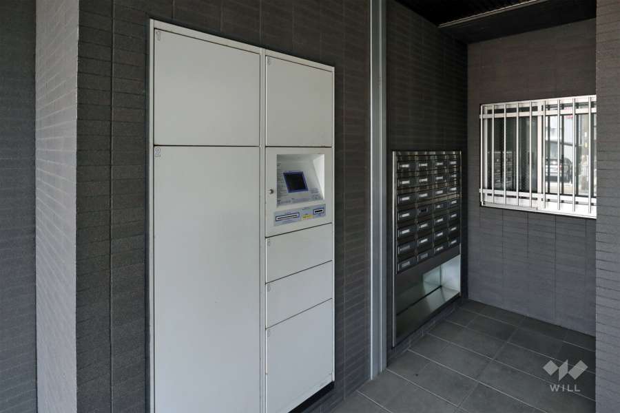 共用ポストと宅配ボックス