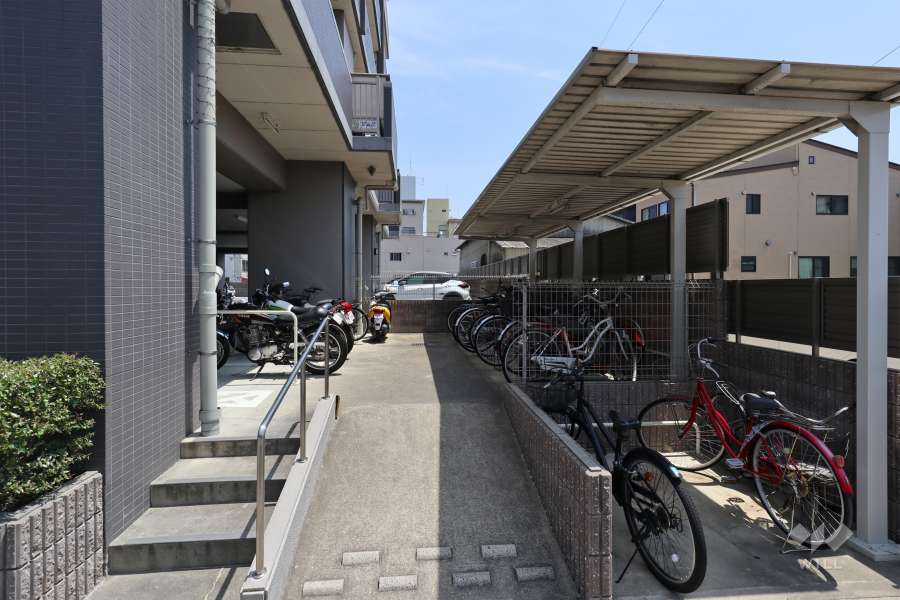 屋根付きの駐輪場