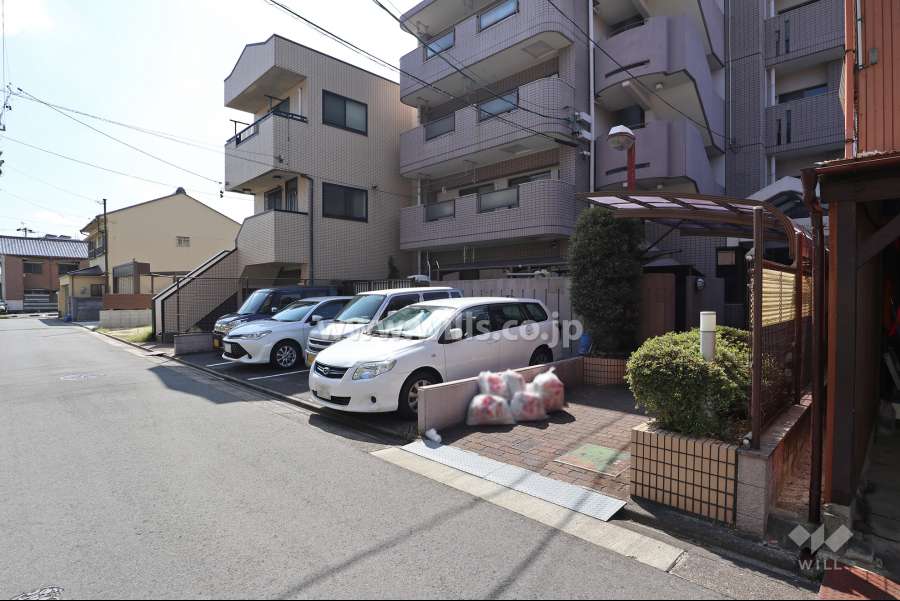 敷地内駐車場（屋外平面式）