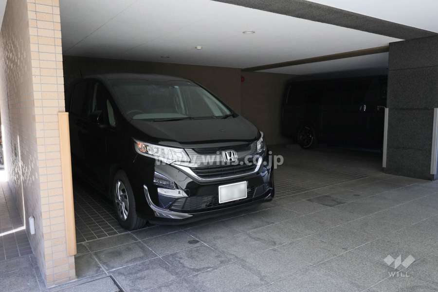 敷地内駐車場（屋内平面式）