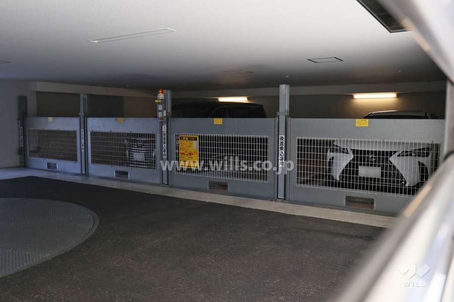 敷地内駐車場（屋内機械式）