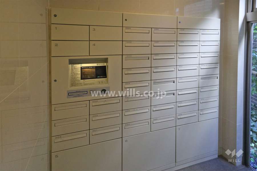 宅配ボックスと共用ポスト