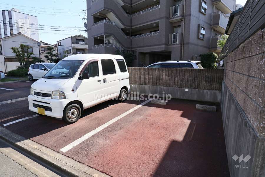 敷地内駐車場（屋外平面式）