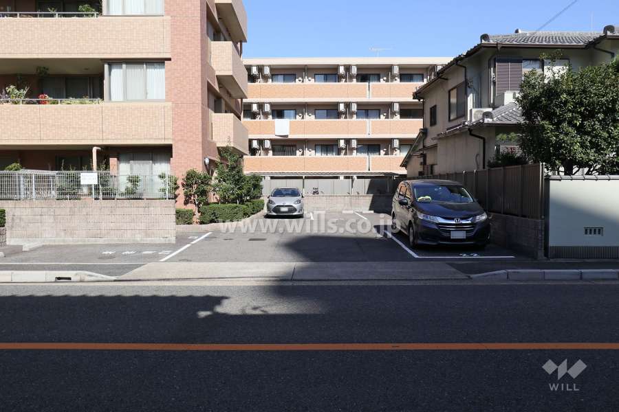 駐車場出入り口・敷地内駐車場（屋外平面式）