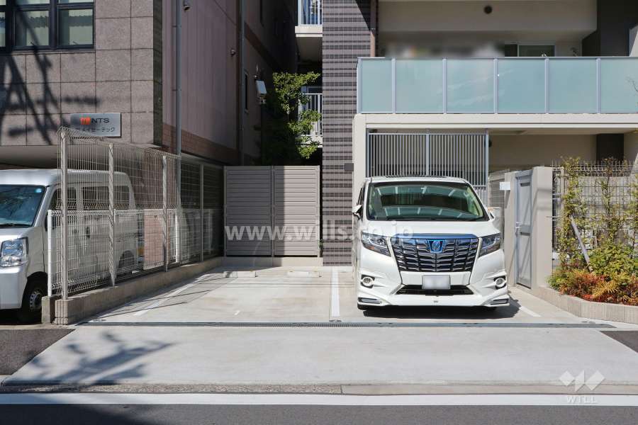 敷地内駐車場（屋外平面式）