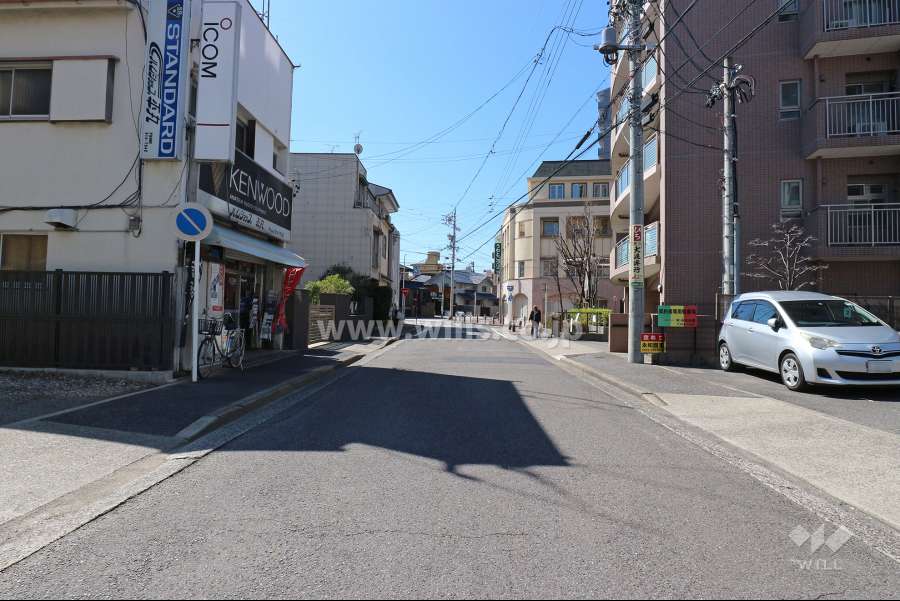 敷地南東側の前面道路