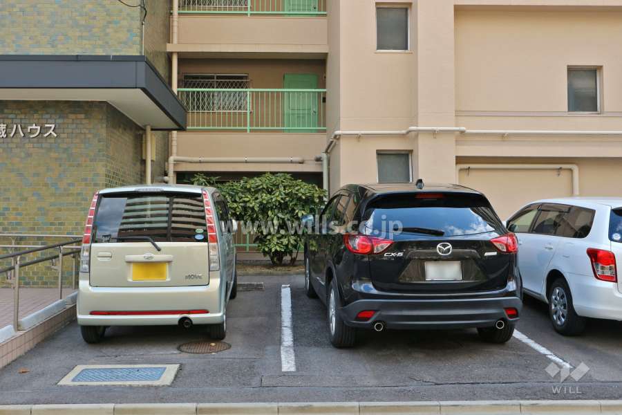 敷地内駐車場（屋外平面式）