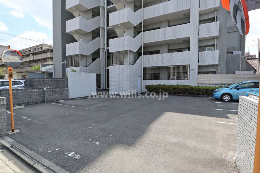 敷地内駐車場（屋外平面式）