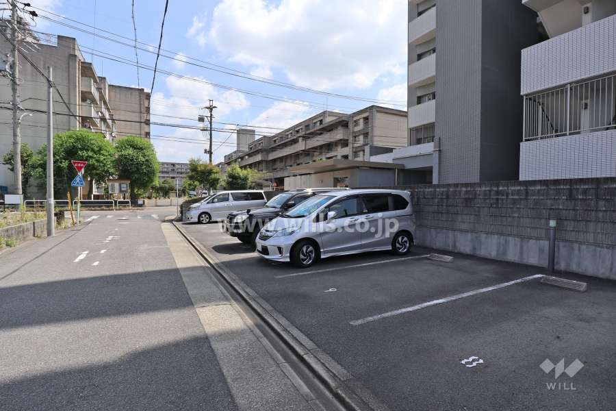 敷地内駐車場（屋外平面式）