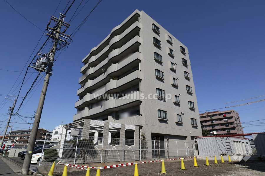 ライオンズマンション中切町の外観（南東側から）