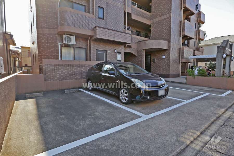 敷地内駐車場（屋外平面式）