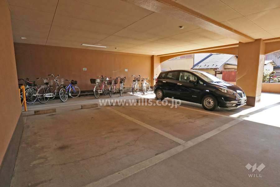 敷地内駐車場（屋内平面式）