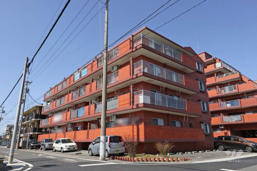 アベニュー楠町Ｂ棟の外観（南東側から)