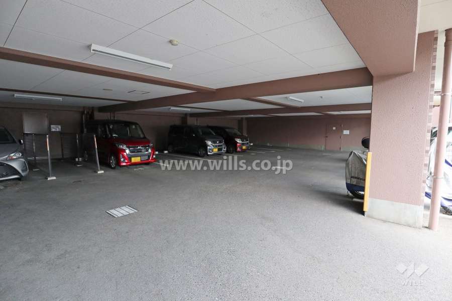 敷地内駐車場（屋内平面式）