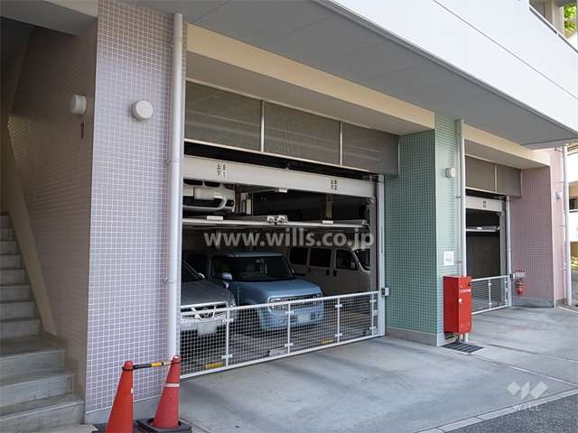 敷地内駐車場（屋内機械式）