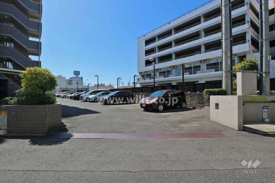 駐車場出入口