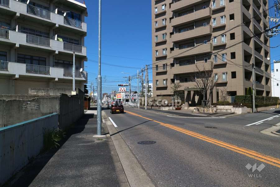 敷地南西側の前面道路