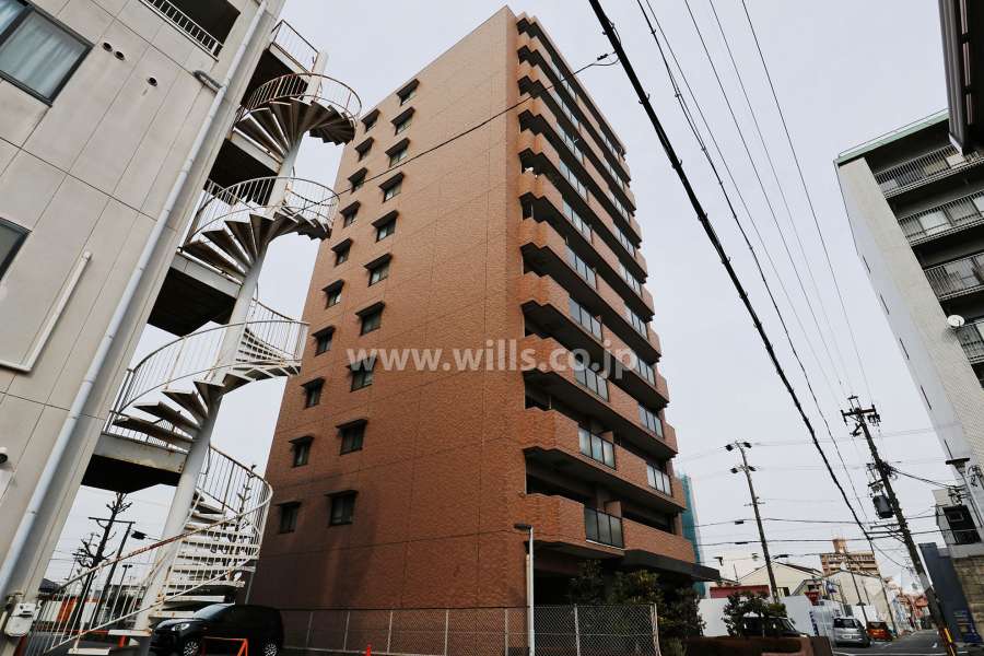 クイーンズパレス城北の外観（南西側から）