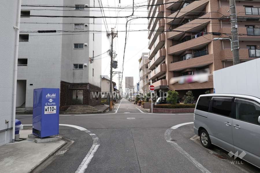 敷地南東側の前面道路