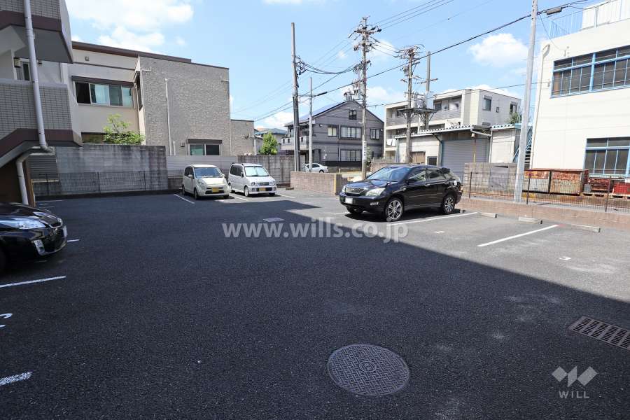 敷地内駐車場（屋外平面式）