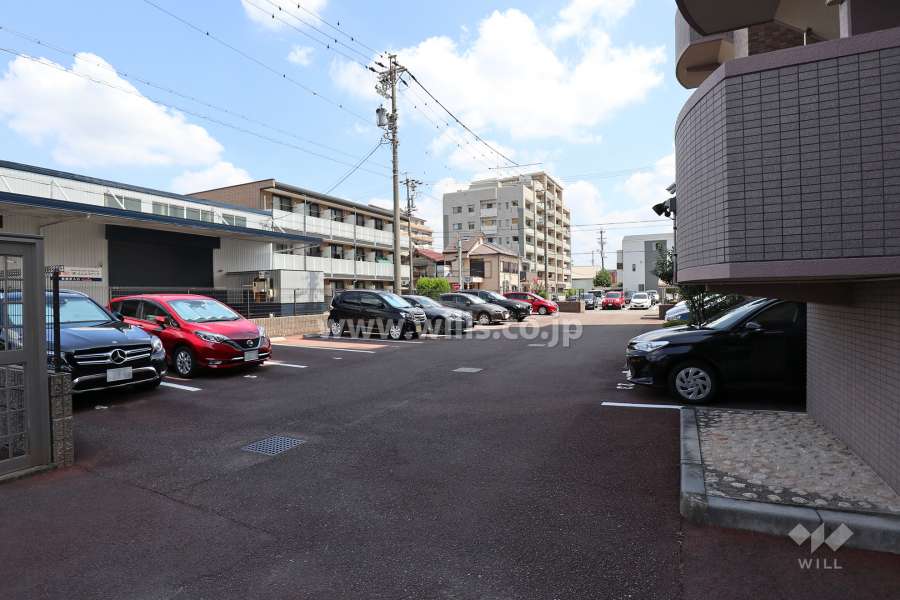 敷地内駐車場（屋外平面式）