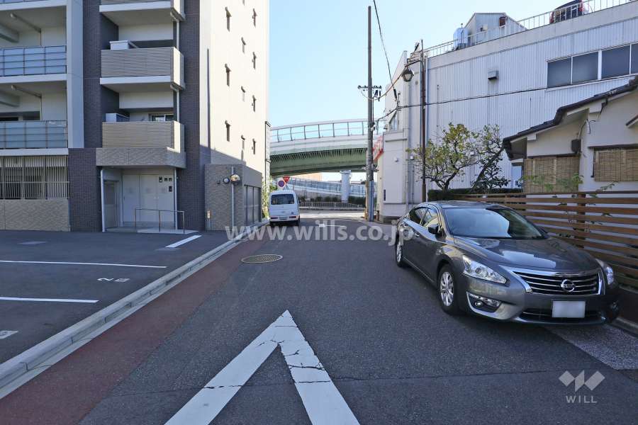 敷地南西側の前面道路