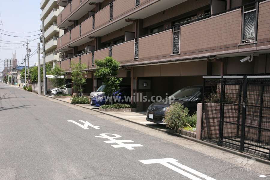 敷地内駐車場（屋内平面式）