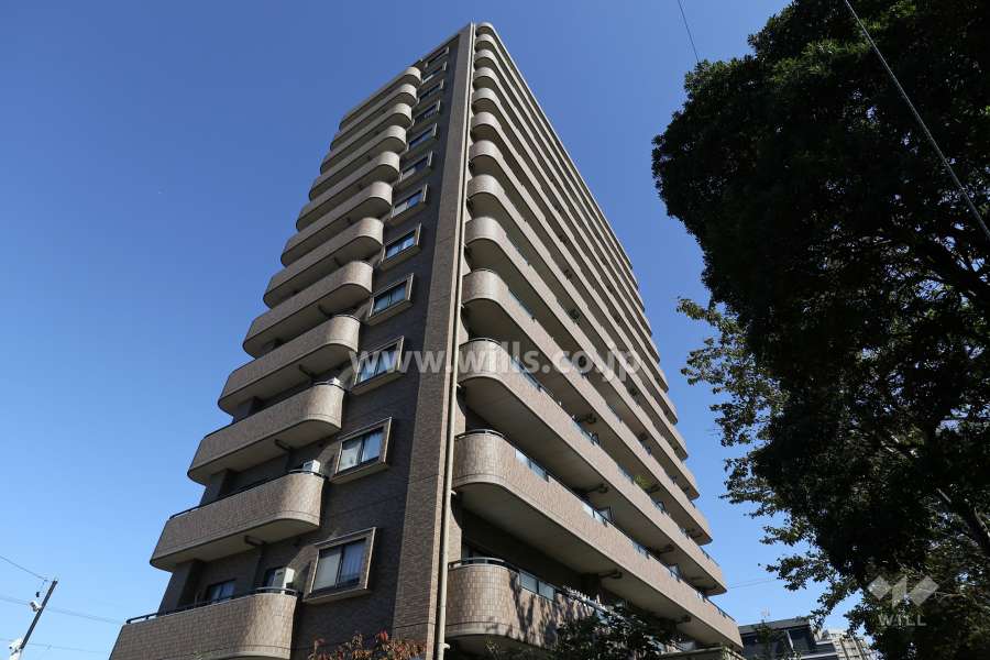 ライオンズマンション大曽根西の外観（南西側から）
