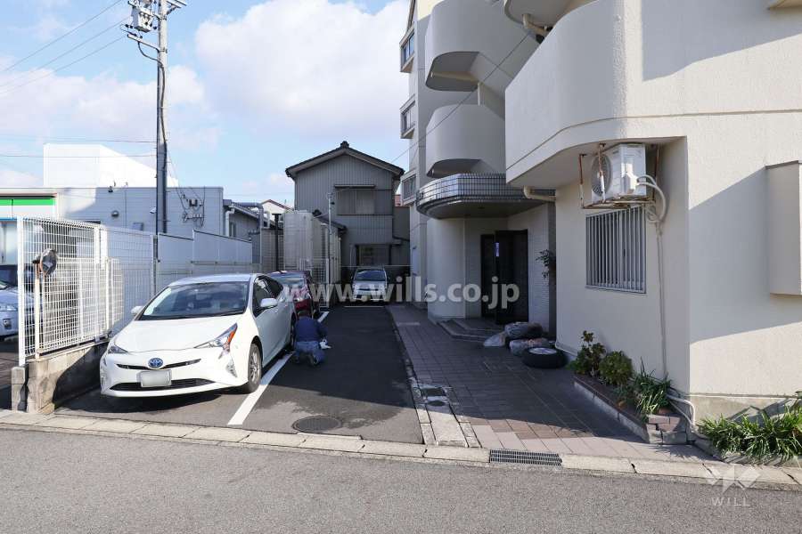 敷地内駐車場（屋外平面式）