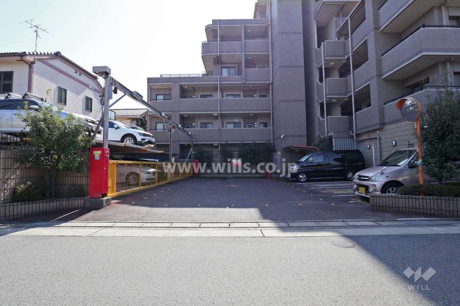 駐車場出入り口・敷地内駐車場（屋外機械式、屋外平面式）