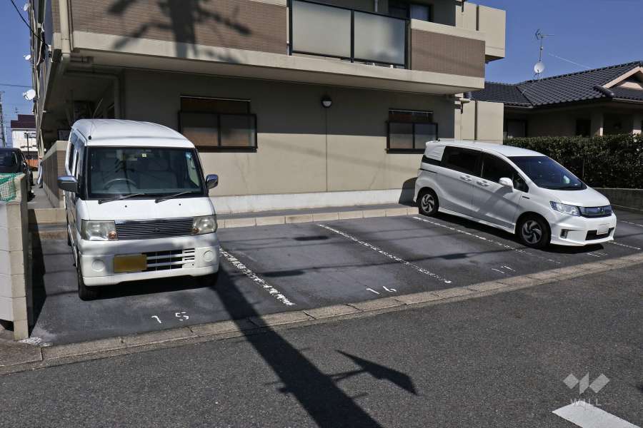 敷地内駐車場（屋外平面式）