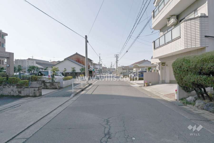 敷地北西側の前面道路