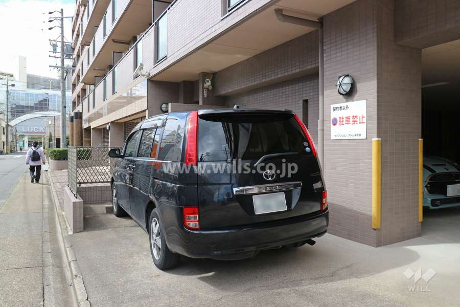 敷地内駐車場（屋外平面式）