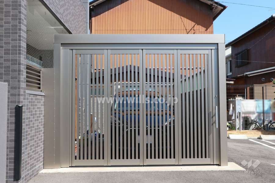 駐車場出入り口（ゲート付き）・敷地内駐車場（屋外平面式）