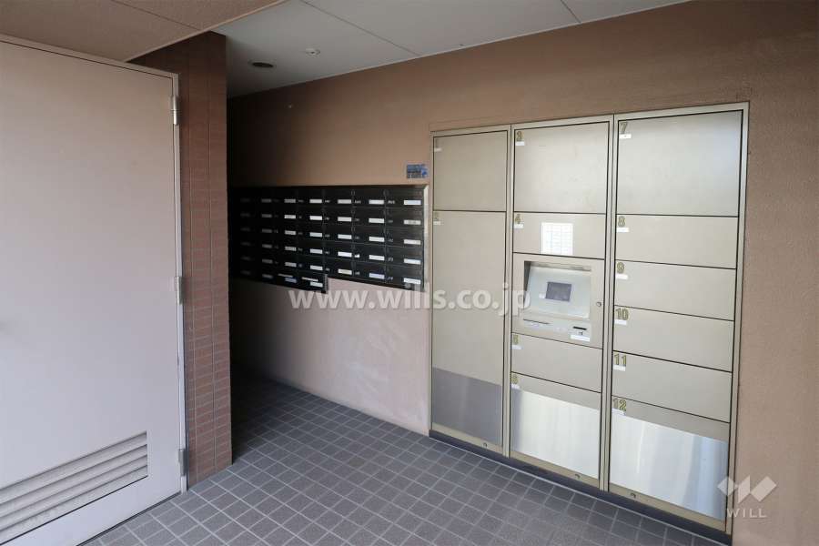 宅配ボックスと共用ポスト