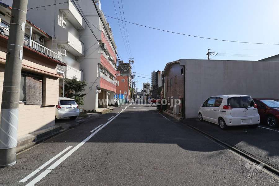 敷地南東側の前面道路