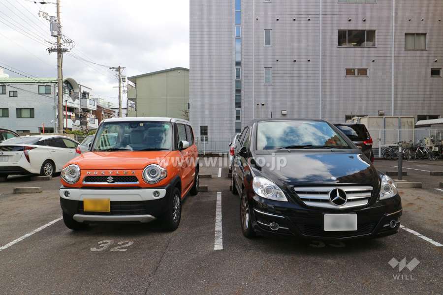 敷地内駐車場（屋外平面式）
