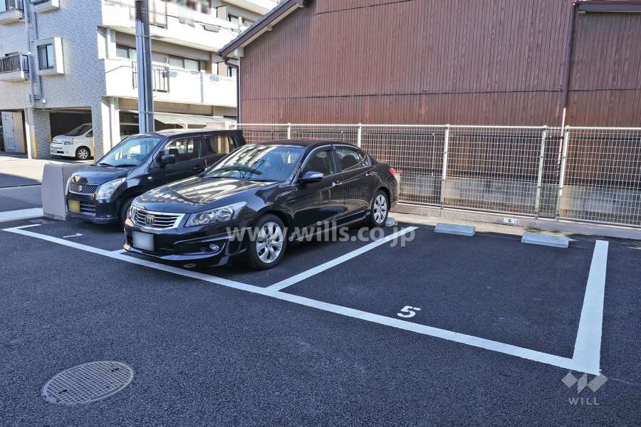 敷地内駐車場（屋外平面式）
