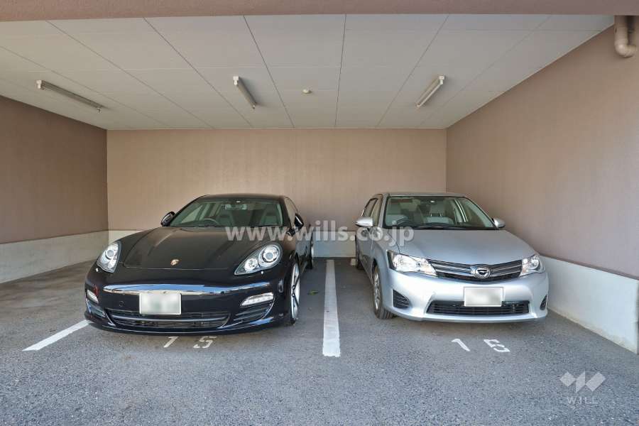 敷地内駐車場（屋内平面式）