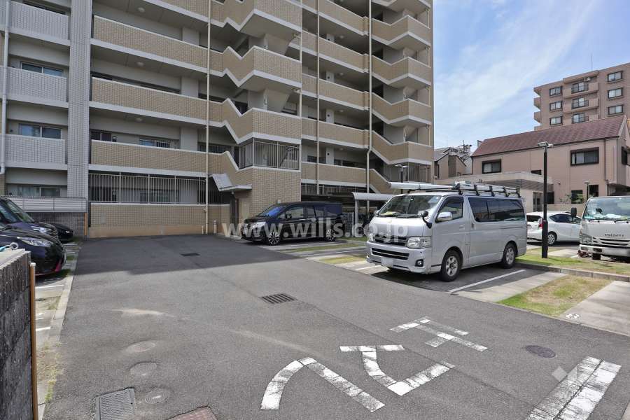 敷地内駐車場(屋外平面式)
