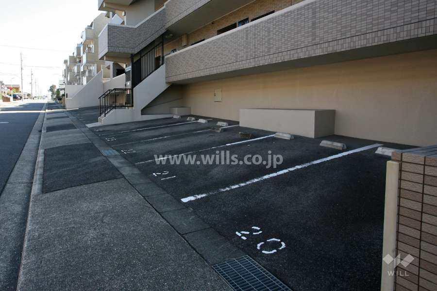 敷地内駐車場(屋外平面式)